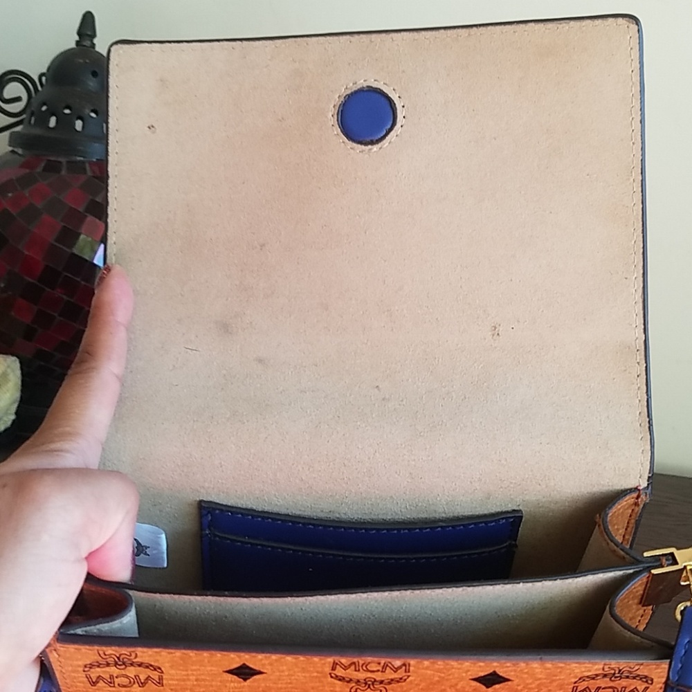 LIMITED EDITION MCM RABBIT CROSS BODY BAG - Picture 2 of 8